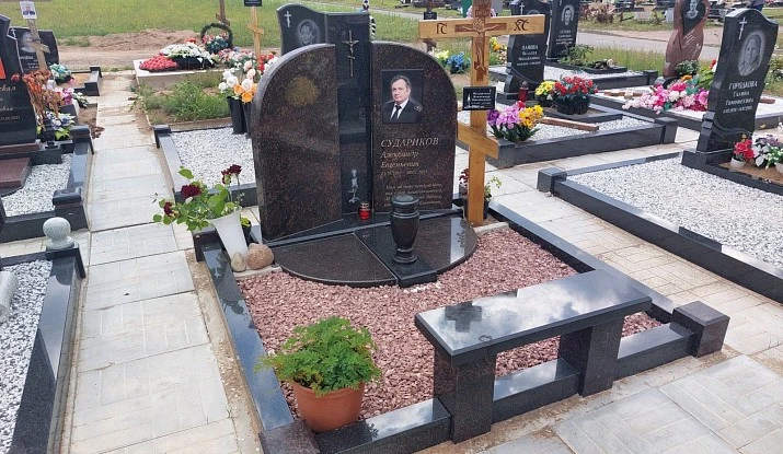 16.06.2024 года. Гранитный комплекс с сочетанием гранита