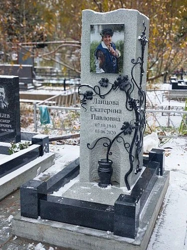 19.06.2024 года. Сочетание гранита и металла