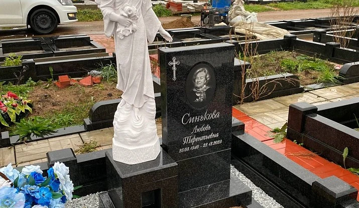 19.08.2025 года. Памятник-скульптура ангела