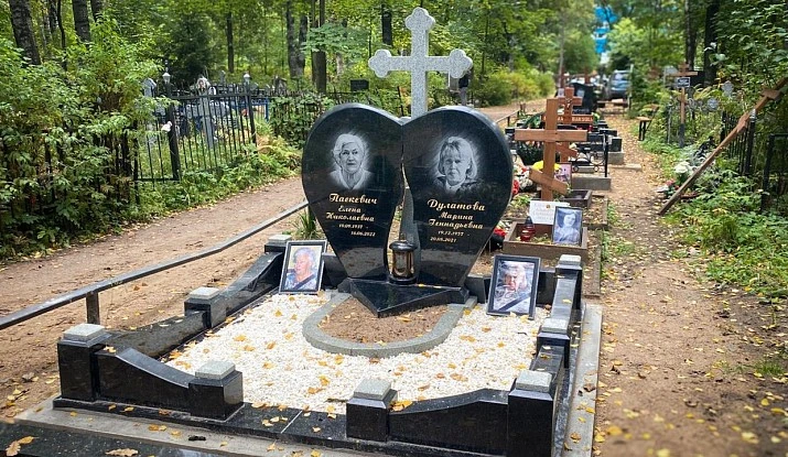 Эксклюзивный памятник "Разбитое сердце"