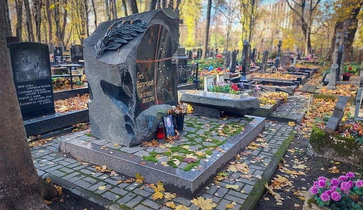 19.08.2025 года. Памятник "Глыба"