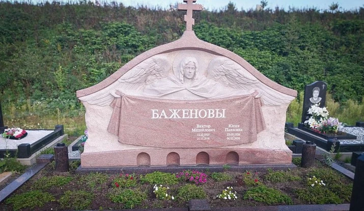 16.11.2024 года. Массивный памятник из гранита