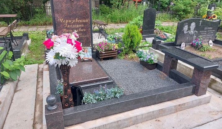 16.06.2024 года. Комбинированный памятник