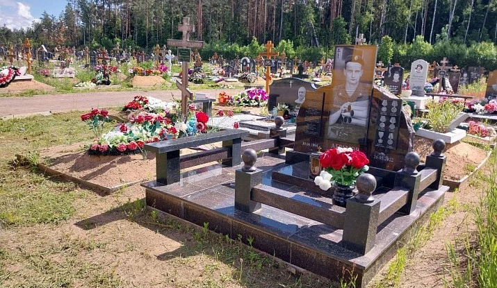19.08.2025 года. Воинский памятник участнику СВО