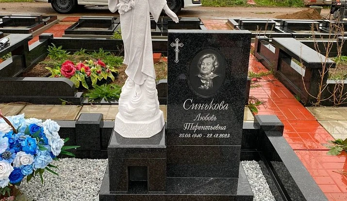 19.08.2025 года. Памятник-скульптура ангела