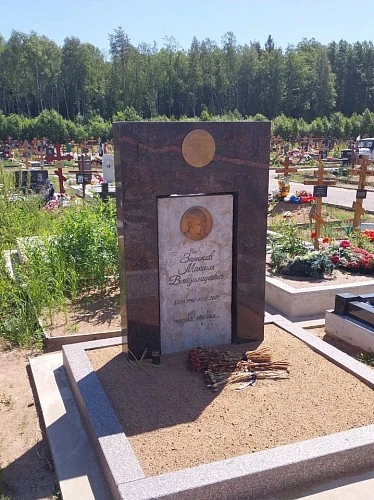 19.08.2025 года. Прямоугольная арка из гранита