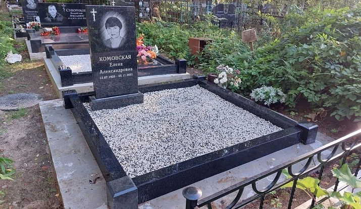 19.06.2024 года. Гранитный комплекс и памятник