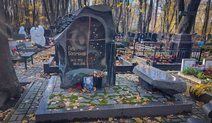 19.08.2025 года. Памятник "Глыба"