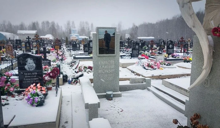 17.11.2024 года. Мемориальный комплекс на 2 могилы с колонной и ангелом