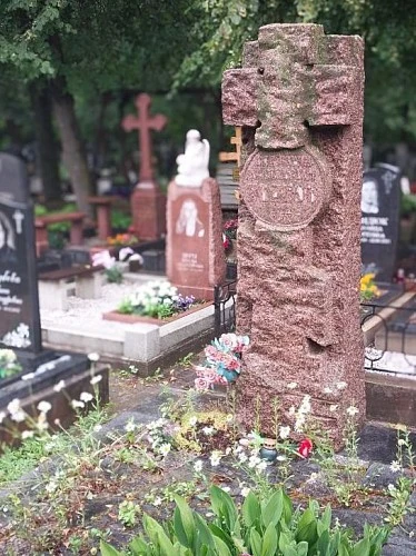 18.11.2024 года. Гранитная фигурная колонна