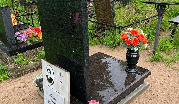20.06.2024 года. Памятник на урновом участке