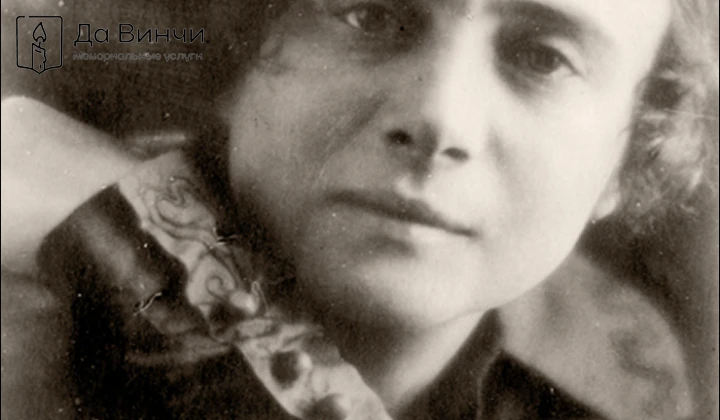 Памятник Марии Исааковне Бриан, оперной певице и педагогу, на Красненьком кладбище