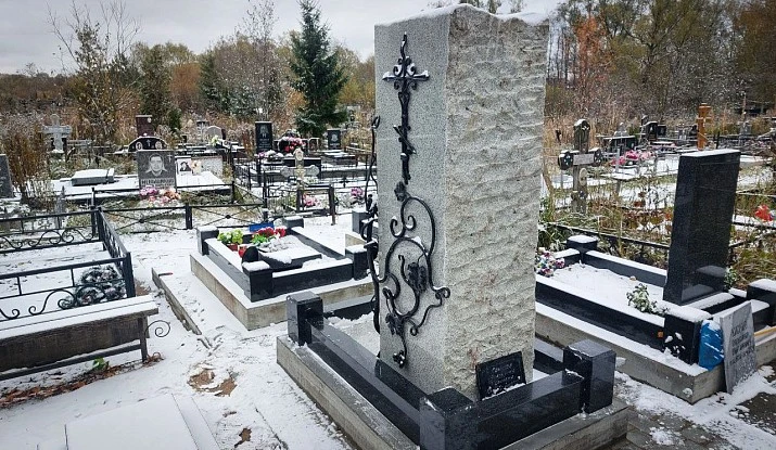 19.06.2024 года. Сочетание гранита и металла