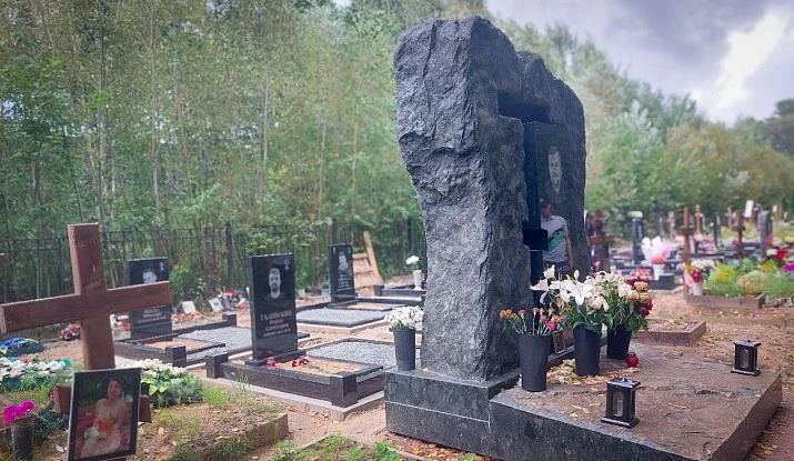 19.08.2025 года. Эксклюзивный памятник "Крест в скале"