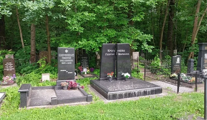17.11.2024 года. Мемориальный комплекс с оптической иллюзией