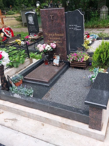 16.06.2024 года. Комбинированный памятник