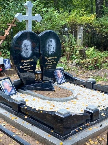 Эксклюзивный памятник "Разбитое сердце"