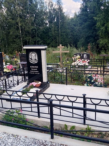 19.06.2024 года. Памятник из разных сортов гранита