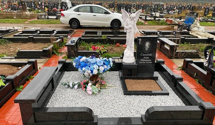 19.08.2025 года. Памятник-скульптура ангела