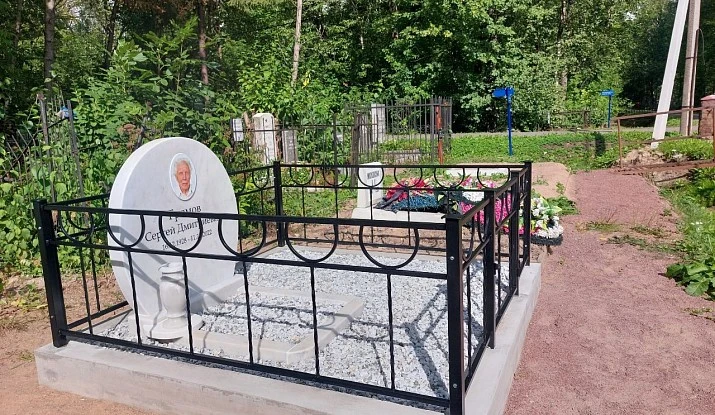 19.06.2024 года. Сочетание гранита и металла