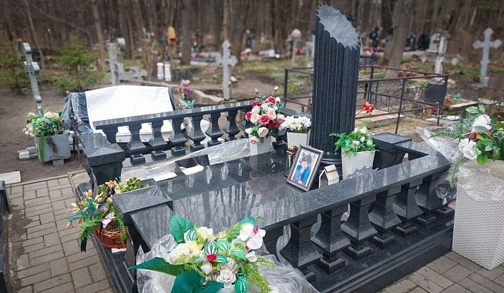 06.11.2024 года. Памятник "Черная колонна"