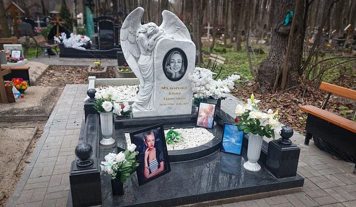 06.11.2024 года. Памятник с белым ангелом