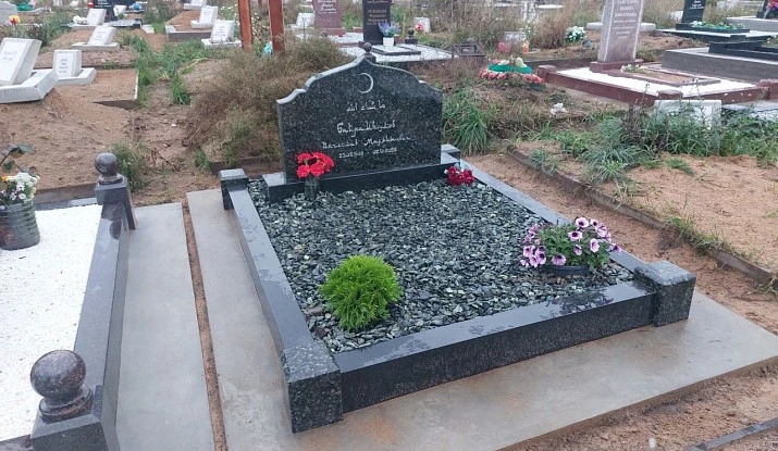 20.06.2024 года. Мусульманский памятник из балтик грин