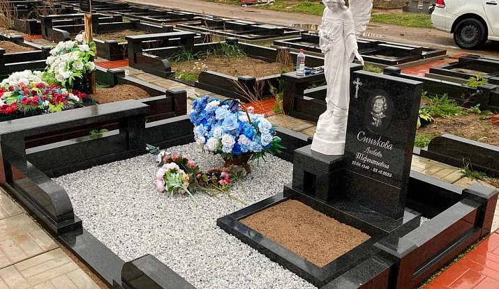 19.08.2025 года. Памятник-скульптура ангела
