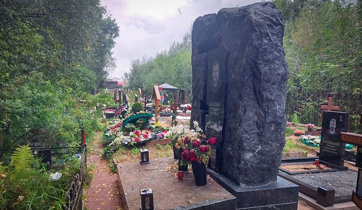 19.08.2025 года. Эксклюзивный памятник "Крест в скале"
