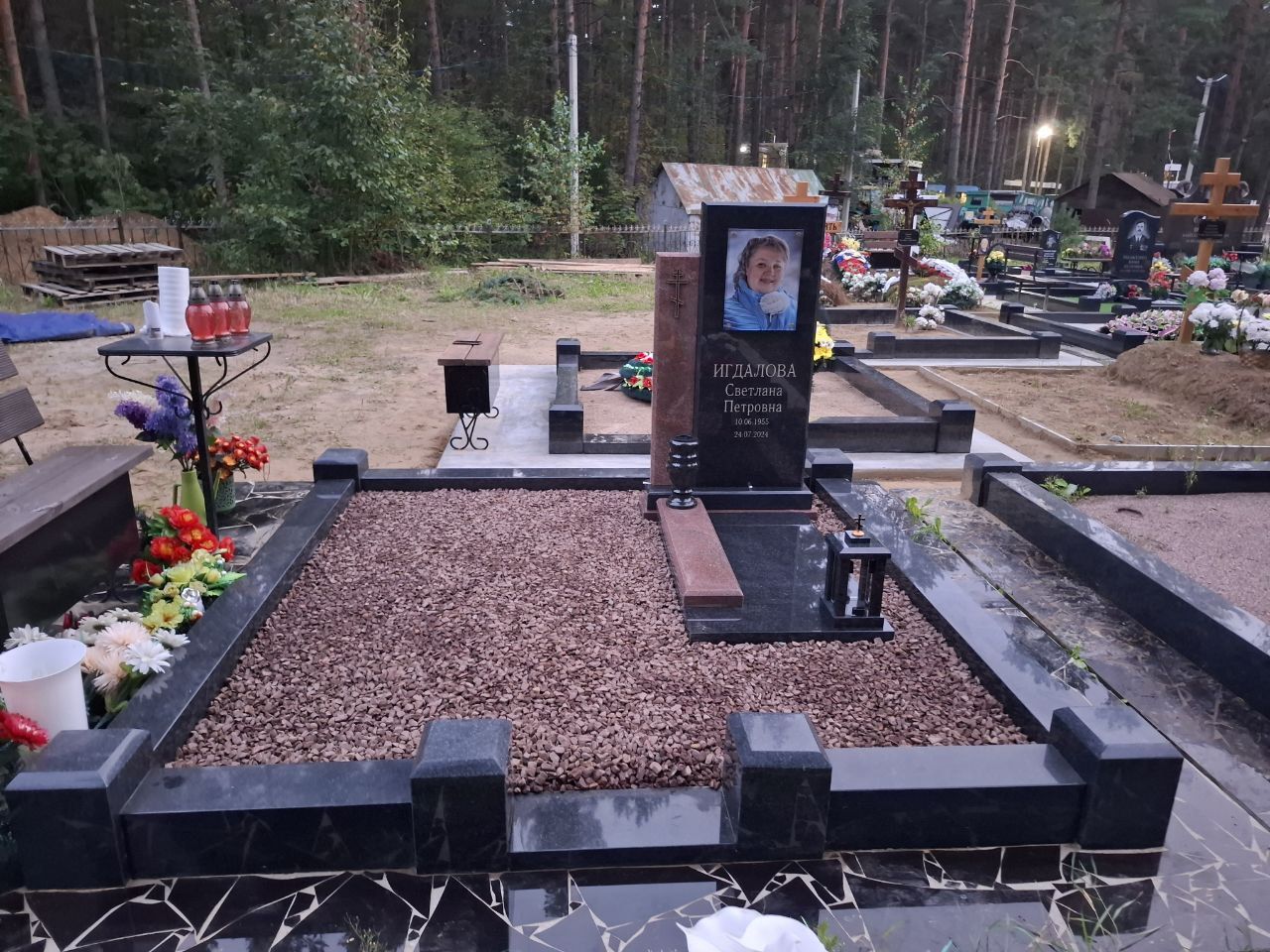 14.09.2025 Комбинированный памятник на Пундоловском кладбище