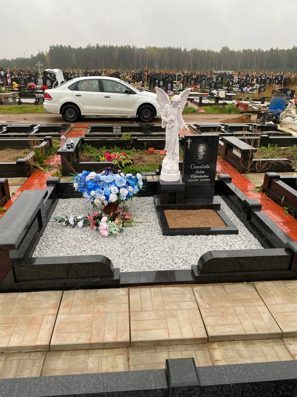 19.08.2025 года. Памятник-скульптура на Белоостровском кладбище 19.08.2025 года. Памятник-скульптура на Белоостровском кладбище