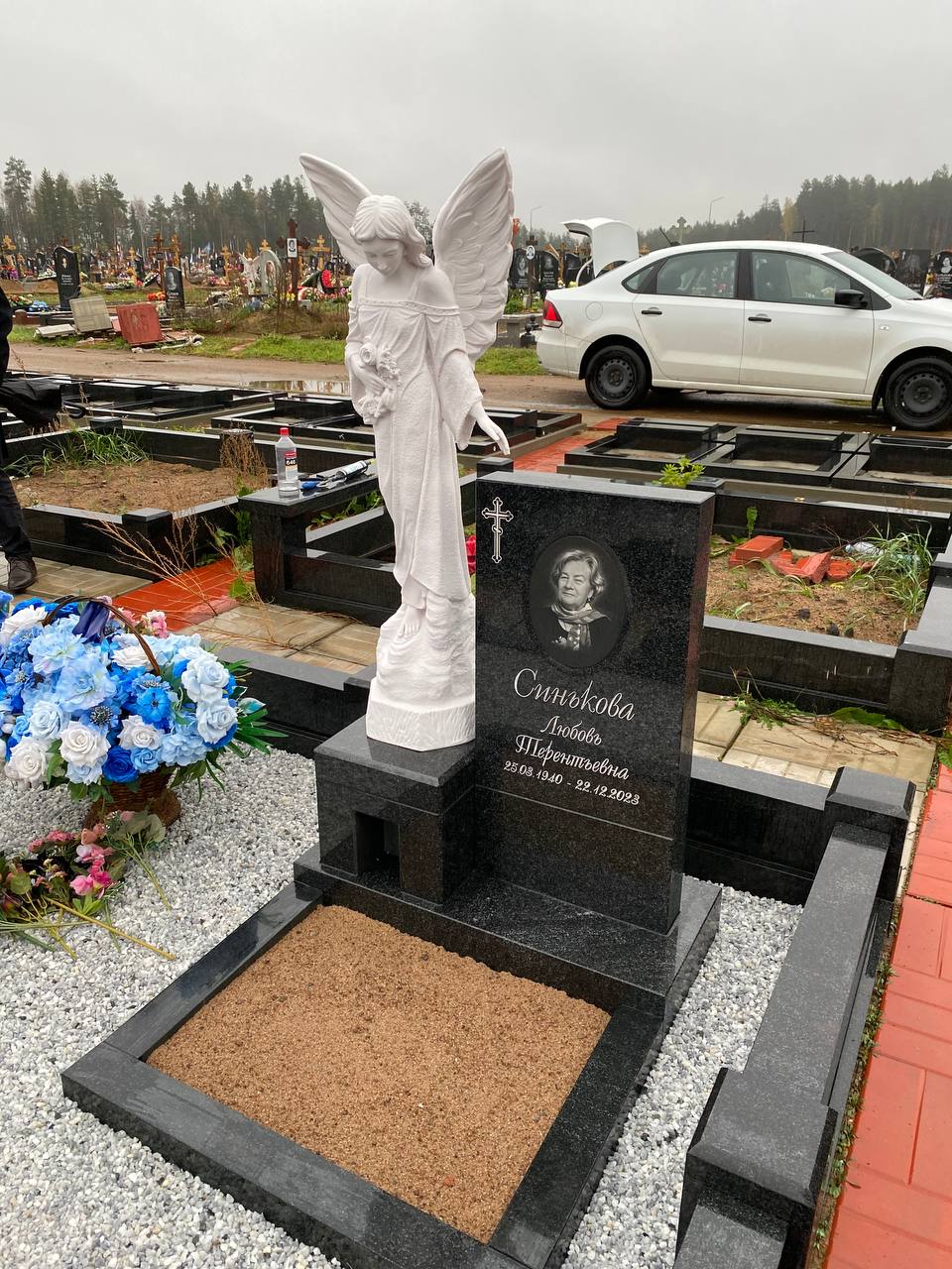 19.08.2025 года. Памятник-скульптура на Белоостровском кладбище 19.08.2025 года. Памятник-скульптура на Белоостровском кладбище