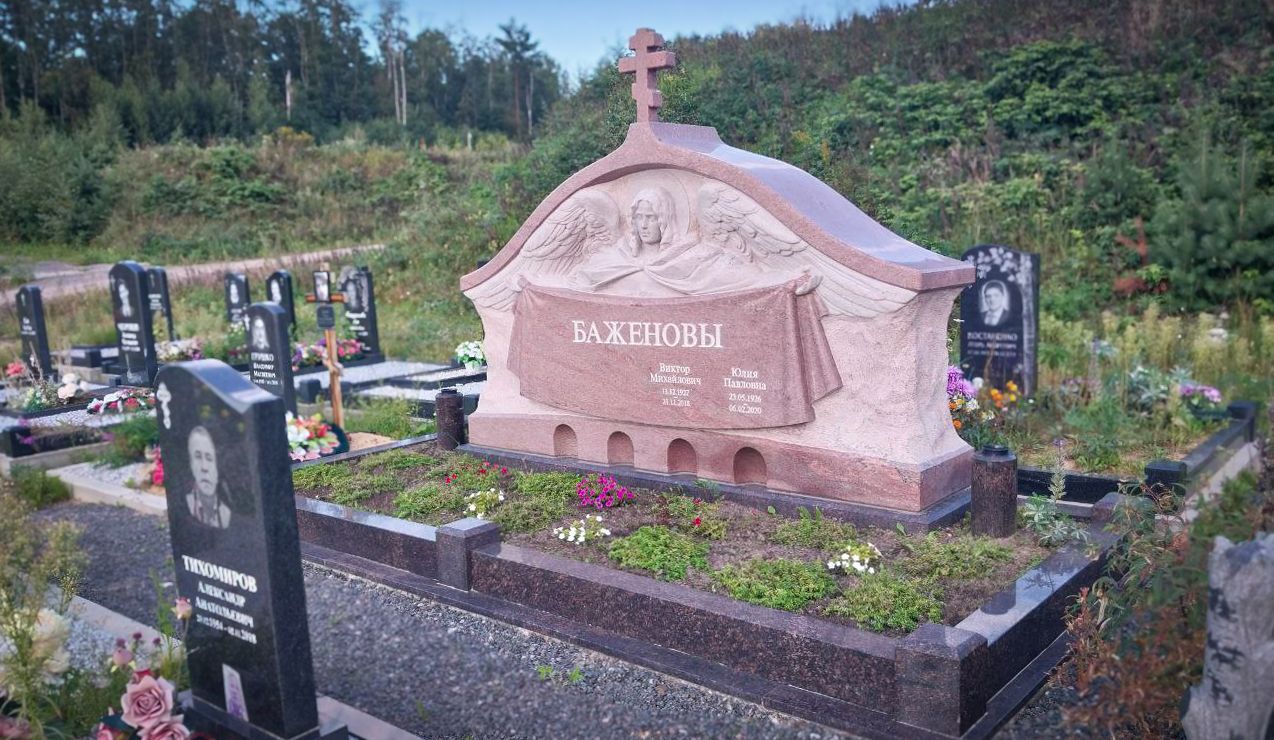 16.11.2024 года. Массивный памятник из гранита