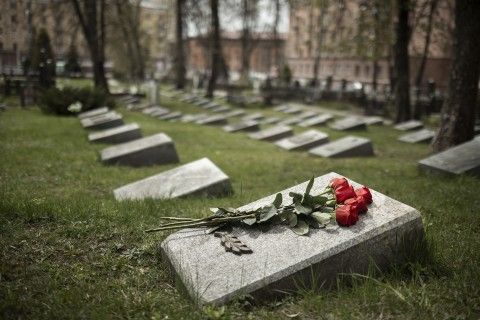 Выбор фирмы для изготовления памятника