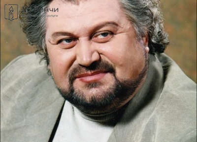 Памятник Виктору Михайловичу Черноморцеву, оперному певцу (баритону), на Александровском кладбище, посёлок Александровская