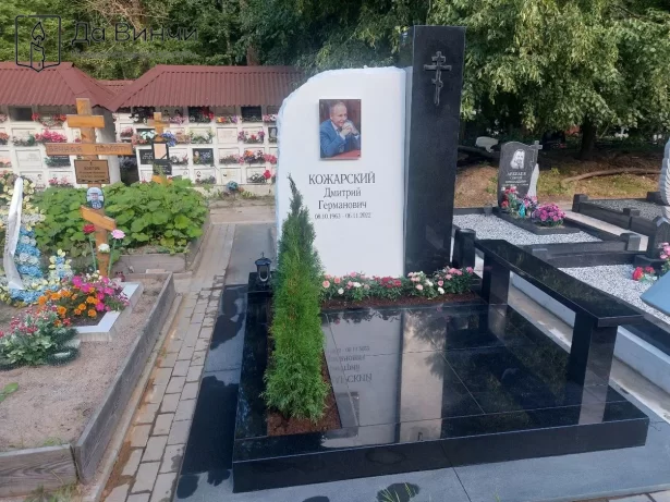 Мемориальный комплекс на Большеохтинском кладбище