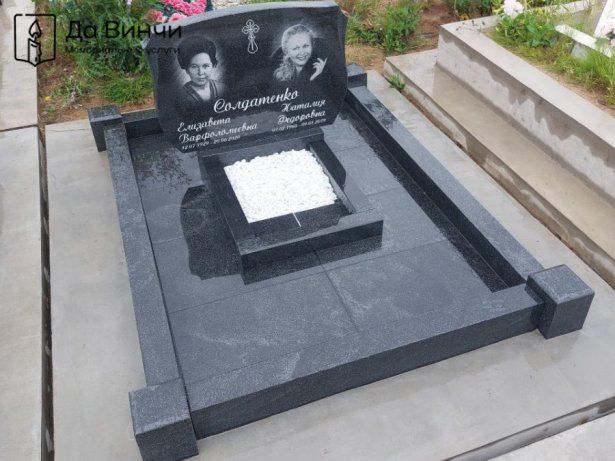 Мемориальный комплекс и семейный памятник, Белоостровское кладбище