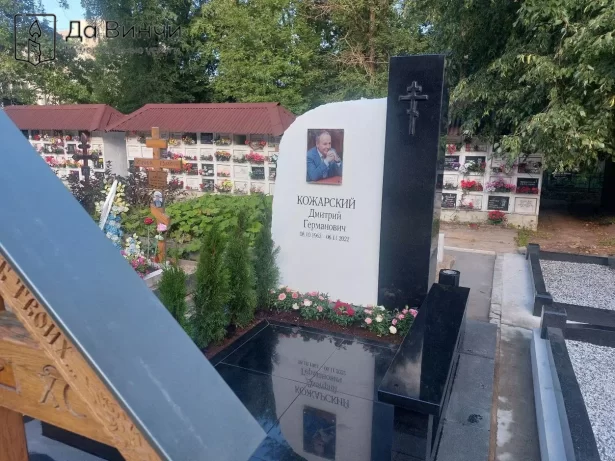 Мемориальный комплекс на Большеохтинском кладбище
