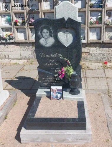 Православный памятник на Киновеевском кладбище