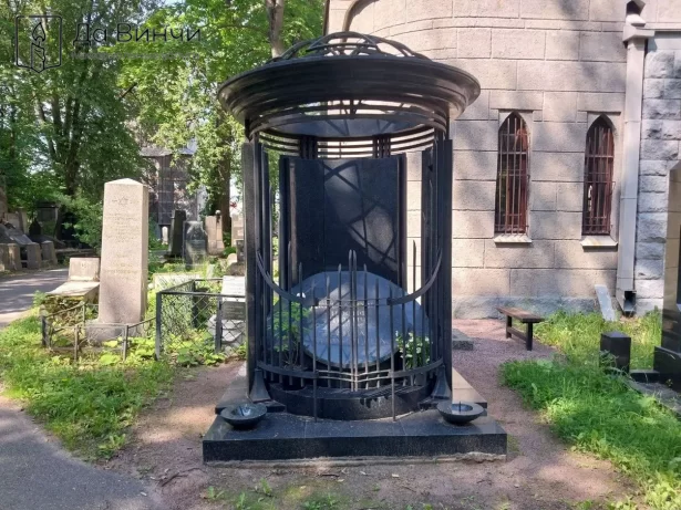Склеп на Еврейском кладбище