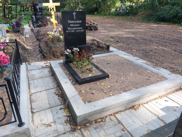 Православный памятник, Большеохтинское кладбище