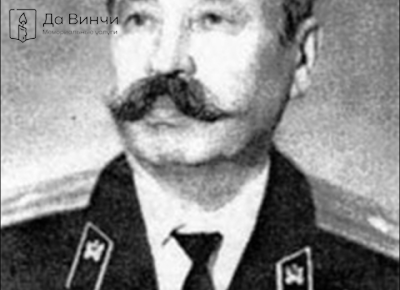 Памятник Александру Петровичу Седунову, Герою Советского Союза, на Волковском лютеранском кладбище