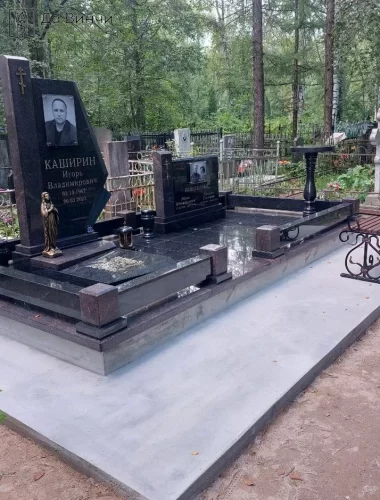Мемориальный комплекс на Колпинском городском кладбище