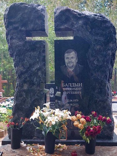 19.08.2025 года. Эксклюзивный памятник "Крест в скале"