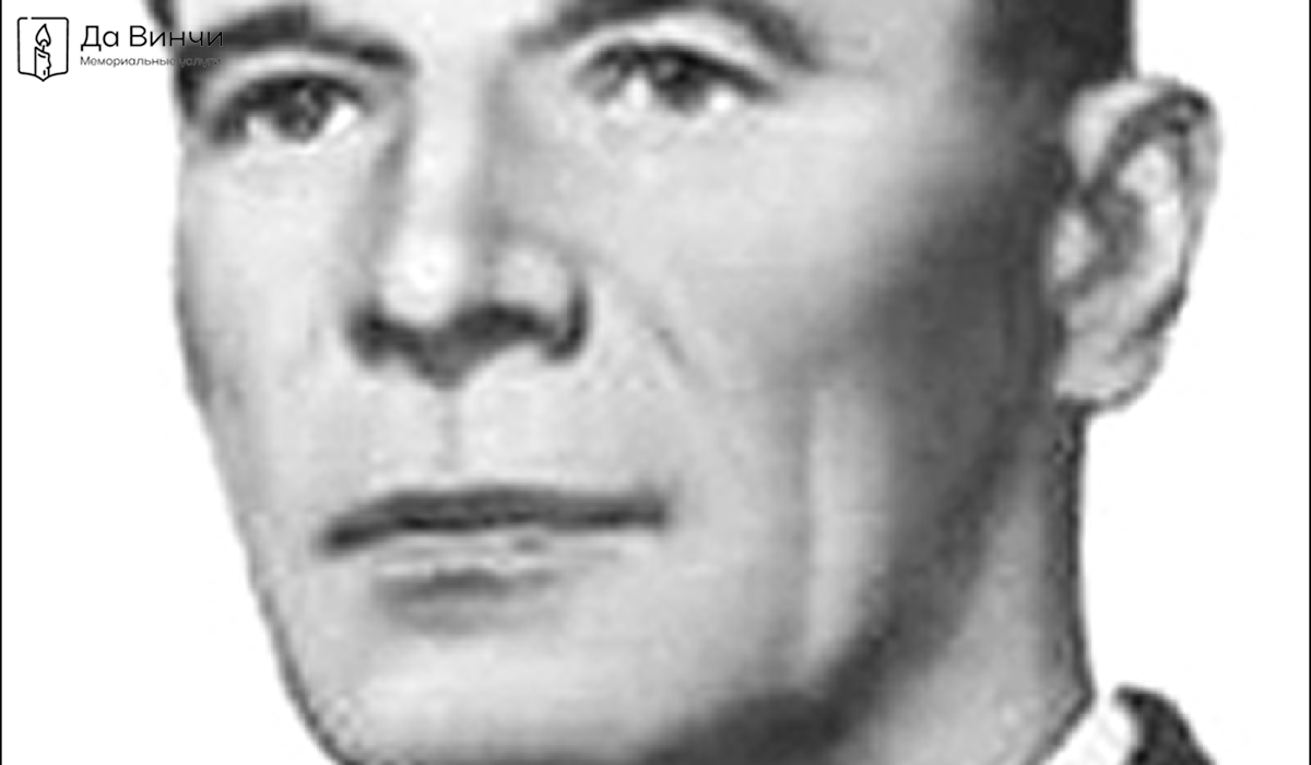 Памятник Василию Ивановичу Коршунову, Герою Советского Союза, на Казанском кладбище (Пушкин)