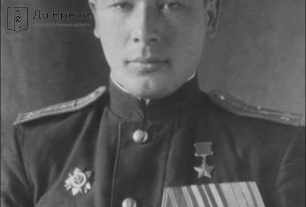 Памятник Алексею Кондратьевичу Тарасову, Герою Советского Союза, на Южном кладбище