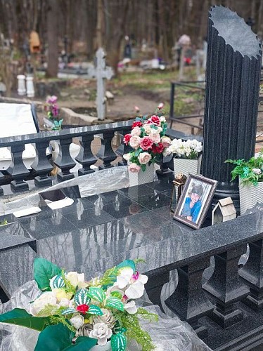06.11.2024 года. Памятник "Черная колонна"