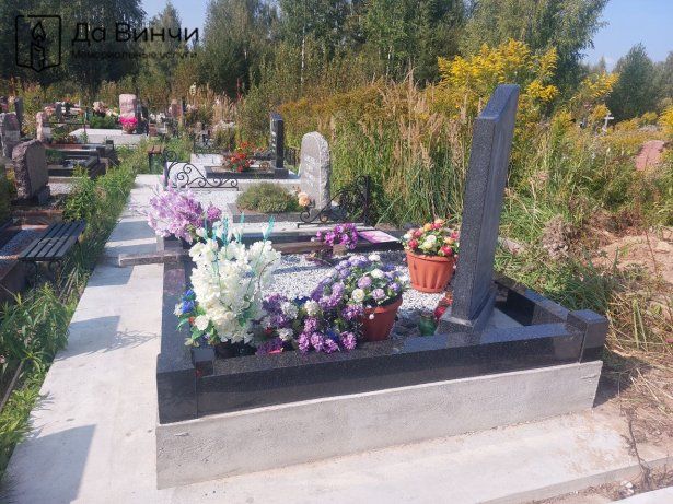 Православный памятник из черного гранита, Ковалевское кладбище