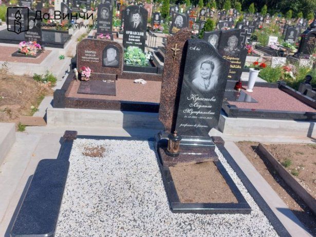 Комбинированный памятник и мемориальный комплекс, кладбище Памяти жертв 9го января