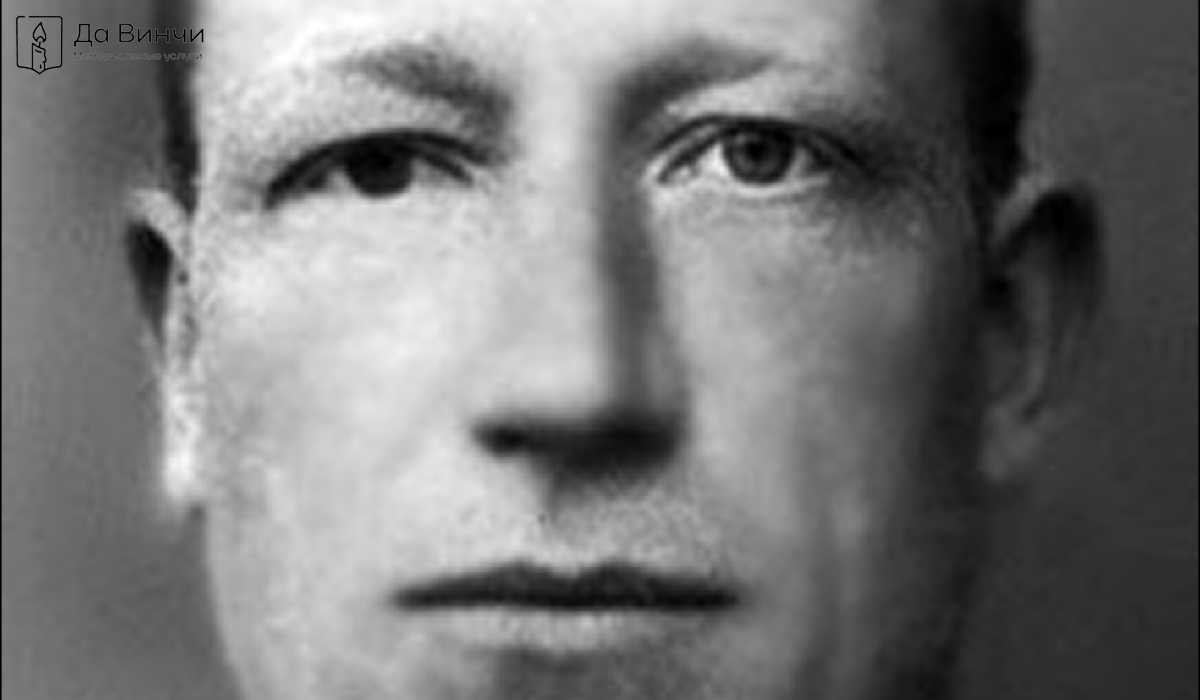 Памятник Алексею Михайловичу Лебедеву, Герою Советского Союза, на Волковском лютеранском кладбище